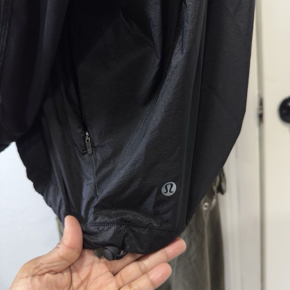 Lululemon With the Breeze Jacket 6 Black Mesh Glyde Windbreaker Cinch Hem - Picture 6 of 14
